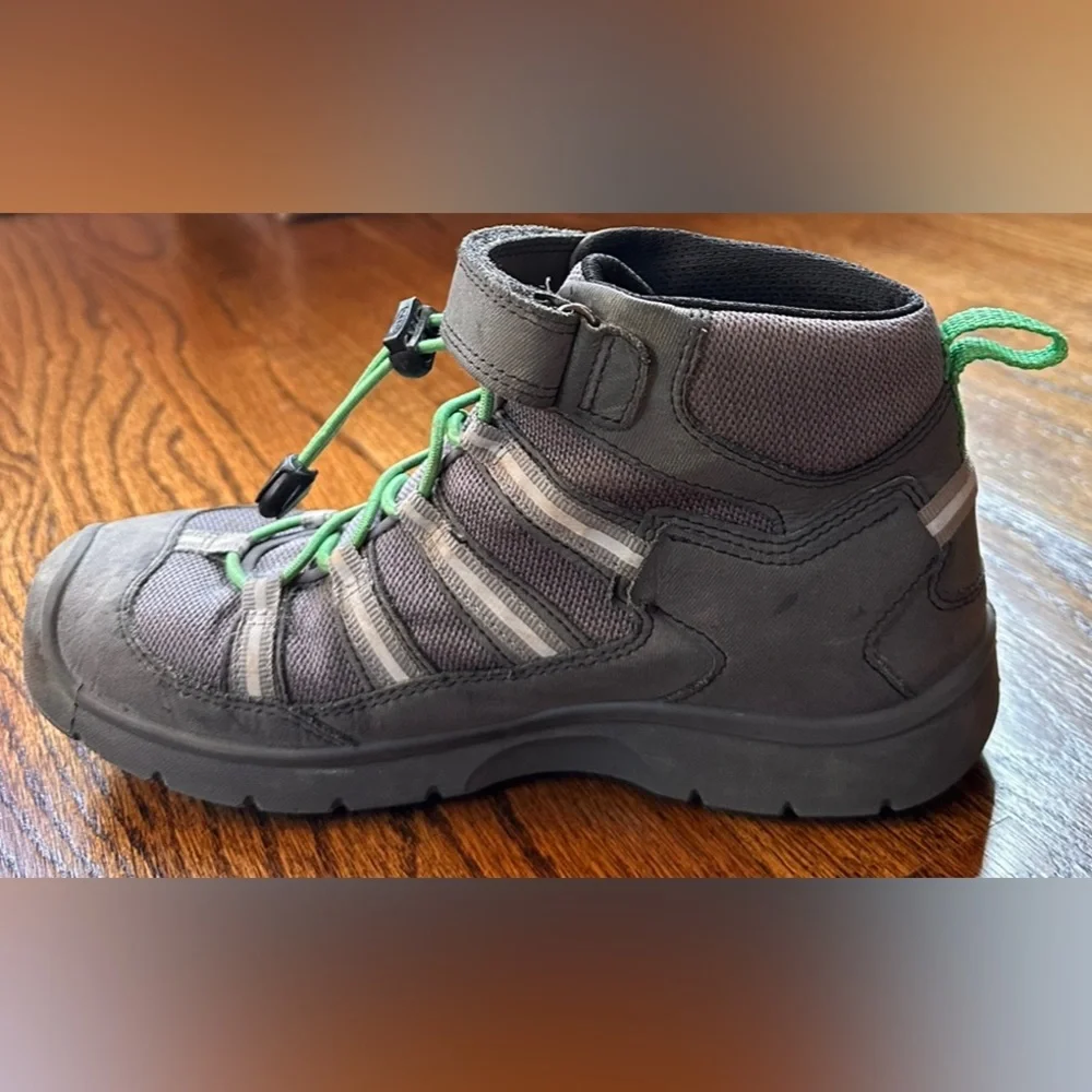 KIDS KEEN Waterproof Gray Hiking Boots - SIZE 4
